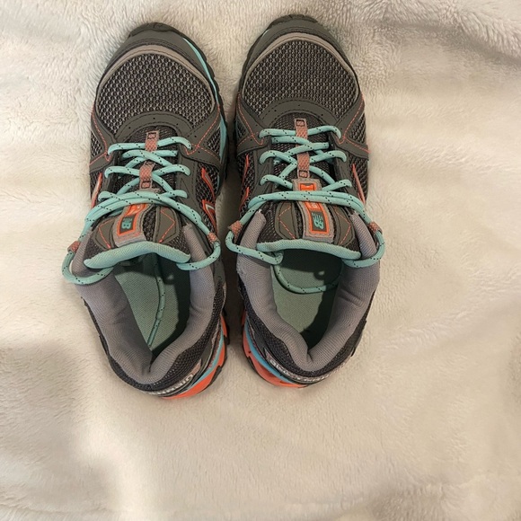 New Balance Gray and Aqua Athletic Shoes - Picture 2 of 6